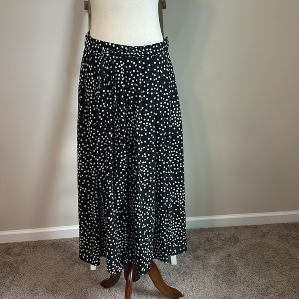 Talbots Black and White Polka Dot Full Skirt w/ Belt Size 4 Fair Used Condition